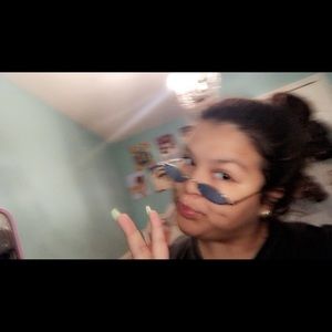 Meet your Posher, Victoria